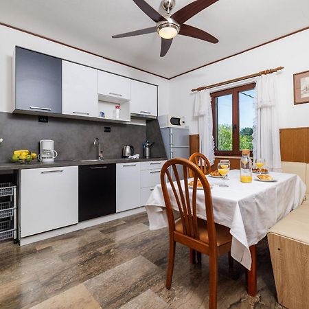 Apartment Petar Poljice Eksteriør billede