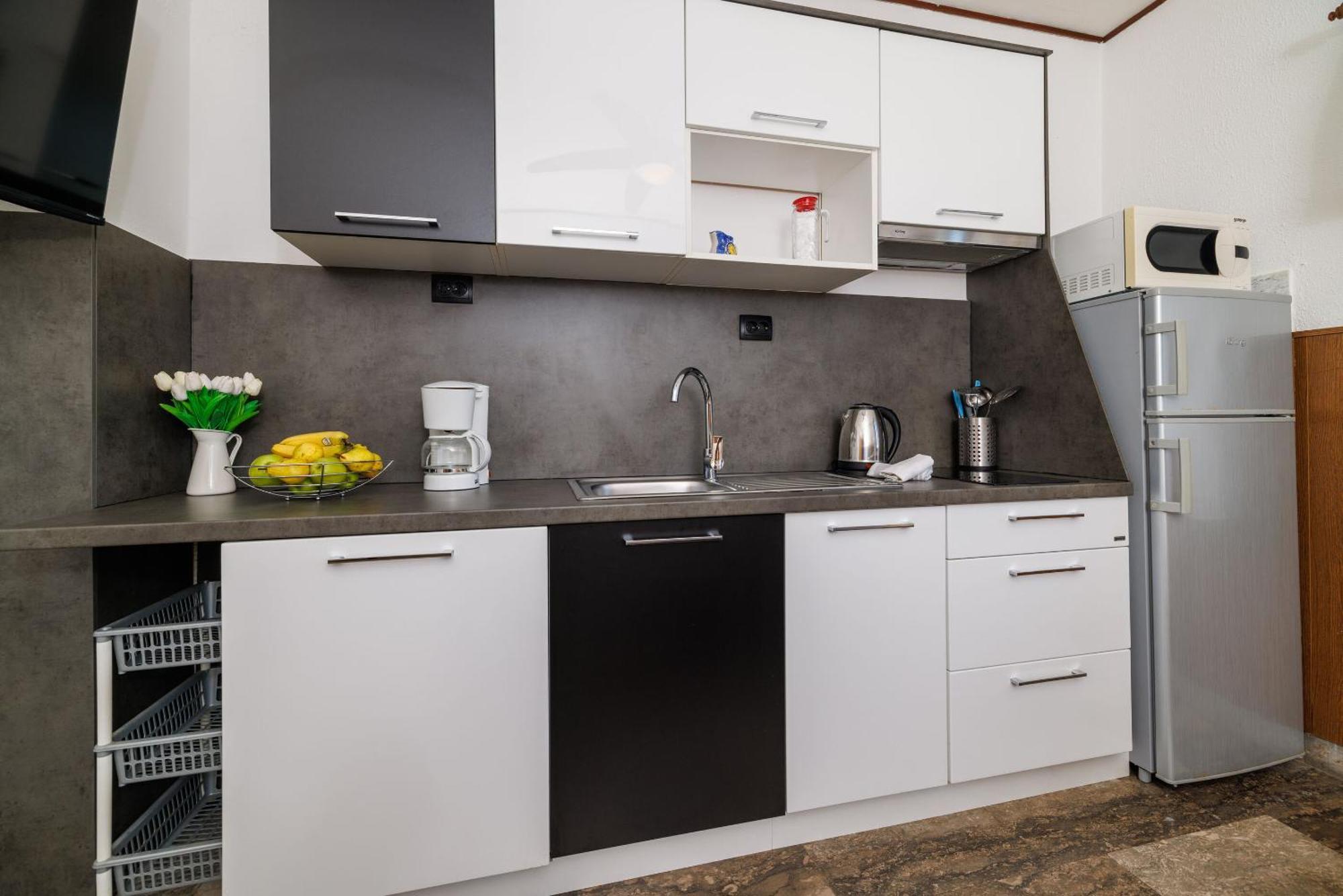 Apartment Petar Poljice Eksteriør billede